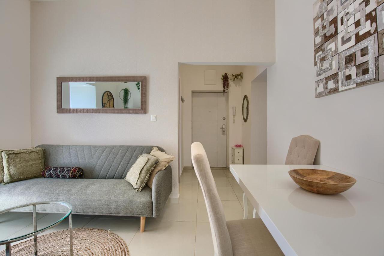 Augustus Apartment